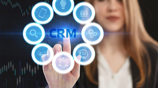 امکانات اصلی نرم افزار CRM برای مدیریت ارتباطات با مشتریان
